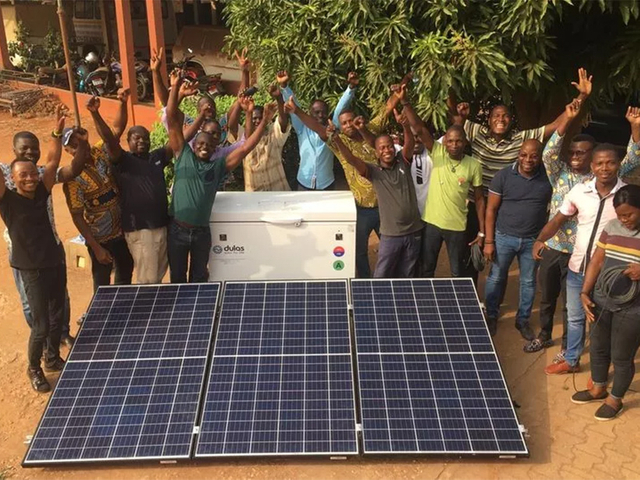 Sistema de geladeira solar
