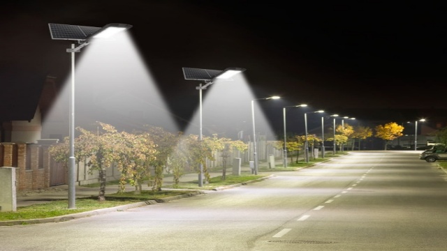 Luzes de rua solares com tecnologia de sensor de movimento